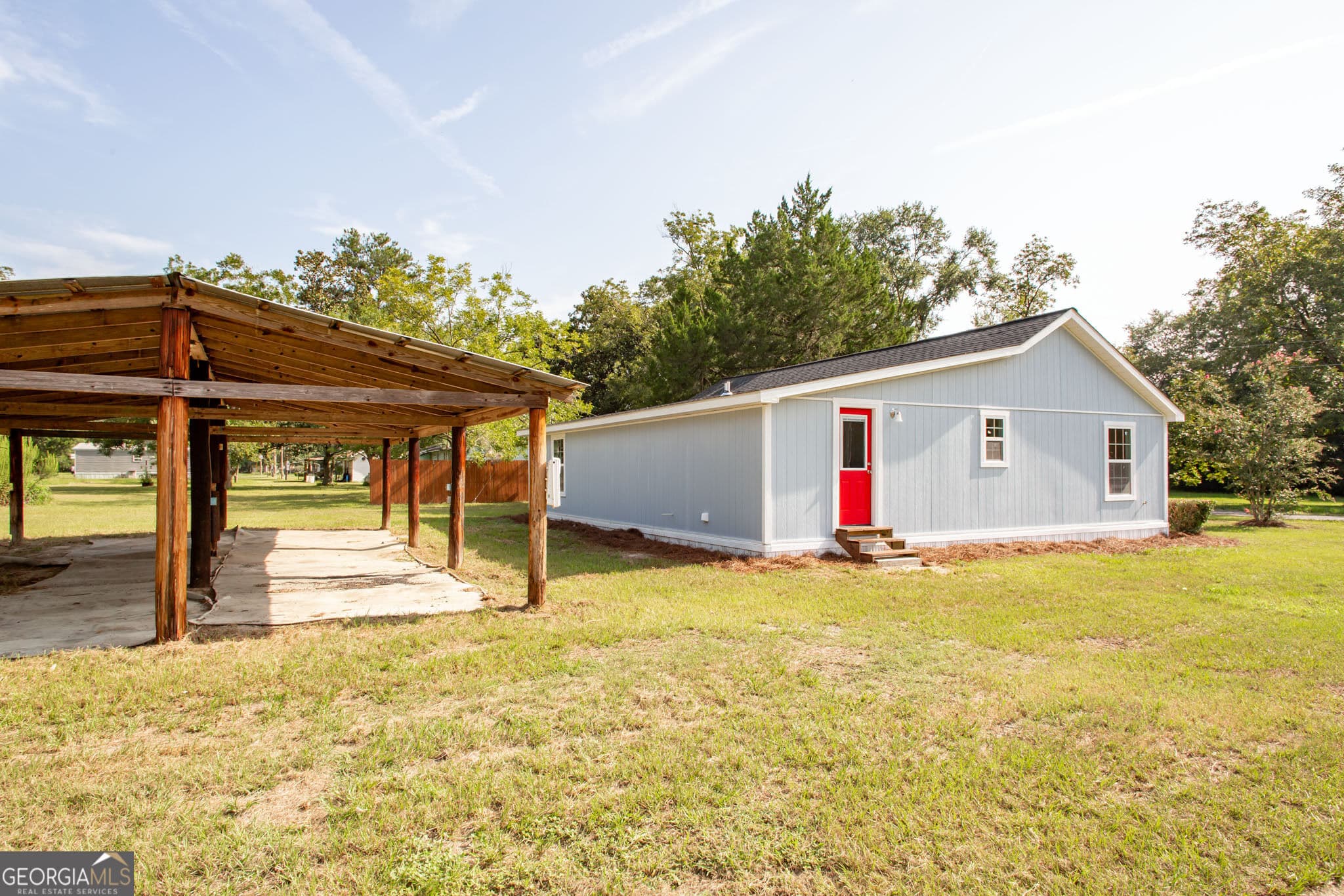 3 bedroom, 2 bathroom, 1,500 sq ft manufactured home,single family residence for sale at 2409 Adams Street, Waycross, GA 31501 — photo 8