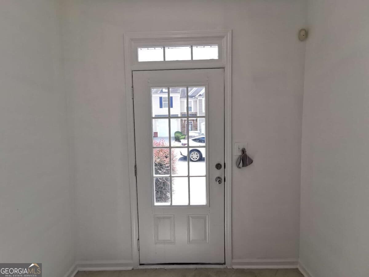 3 bedroom, 2.5 bathroom, 1,696 sq ft townhouse for rent at 2073 Executive Drive, Duluth, GA 30096 for $2,100 a month — photo 4