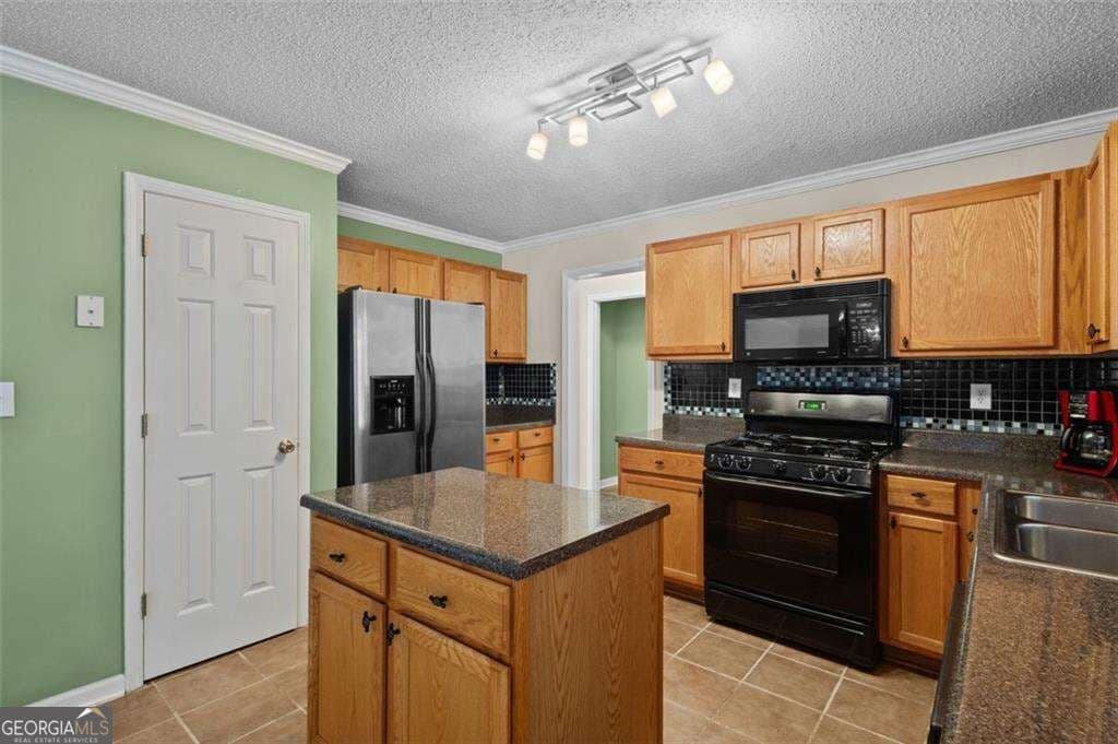 5 bedroom, 3.5 bathroom, 3,058 sq ft single family residence for sale at 1835 Winding Crossing Trail, Fairburn, GA 30213 — photo 8