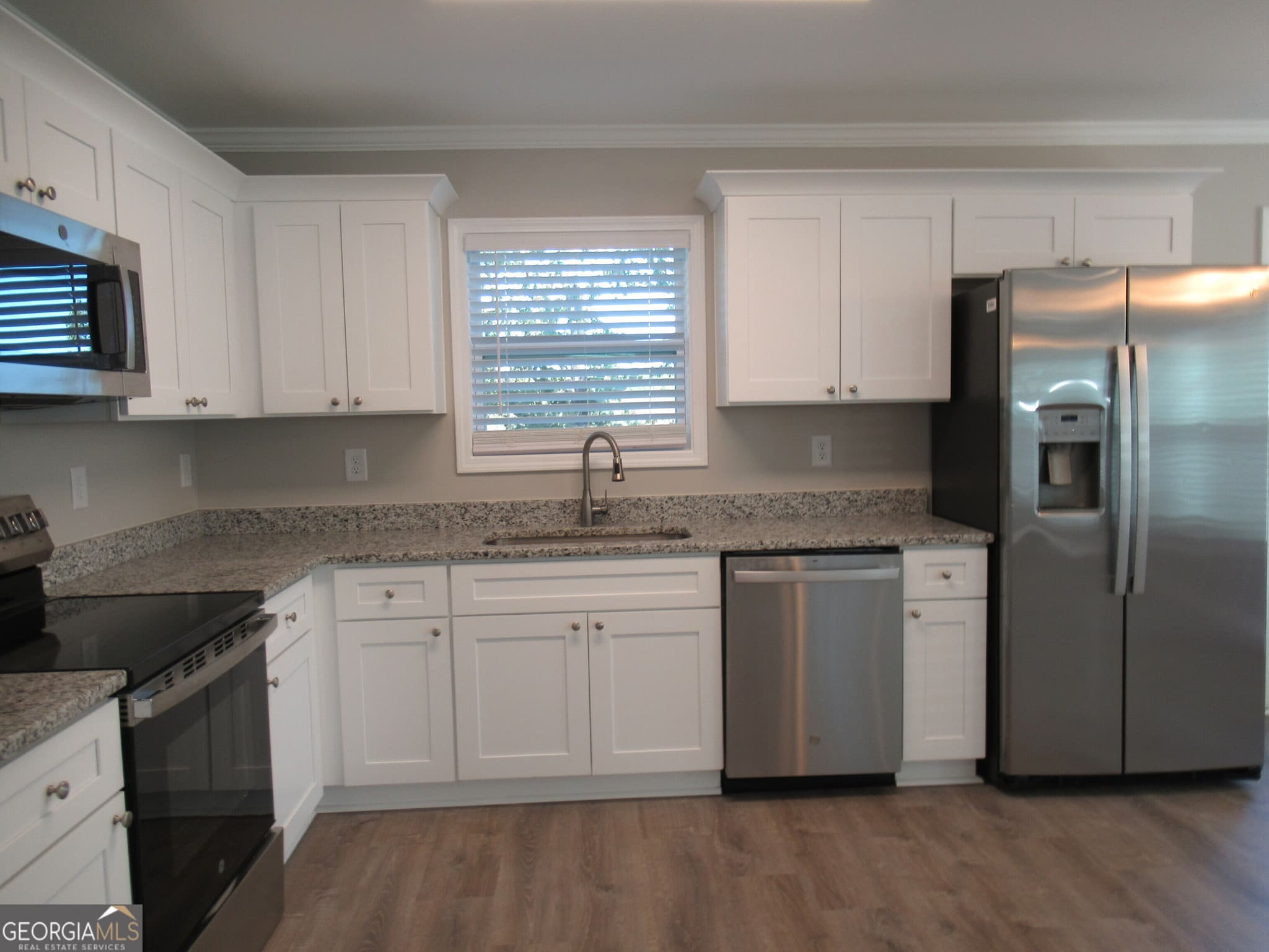 5 bedroom, 3.5 bathroom, 2,250 sq ft single family residence for rent at 757 Old Kerns Road, Dawsonville, GA 30534 for $2,300 a month — photo 9