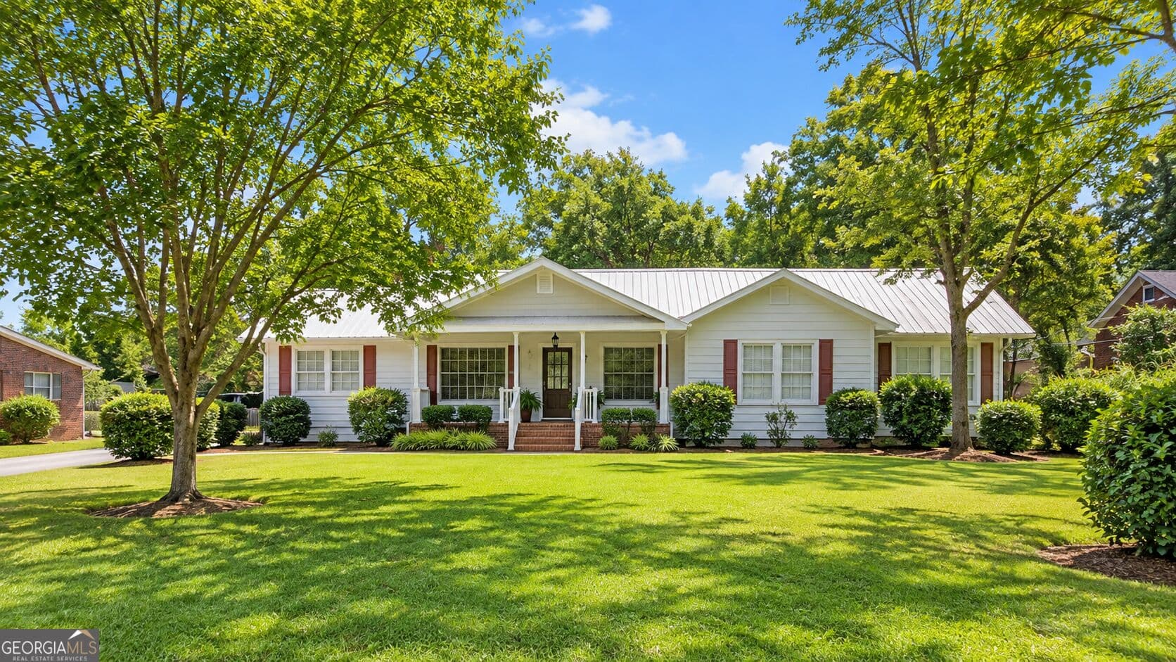 3 bedroom, 1.5 bathroom, 2,170 sq ft single family residence for sale at 70 S Butler Street, Camilla, GA 31730 — photo 2