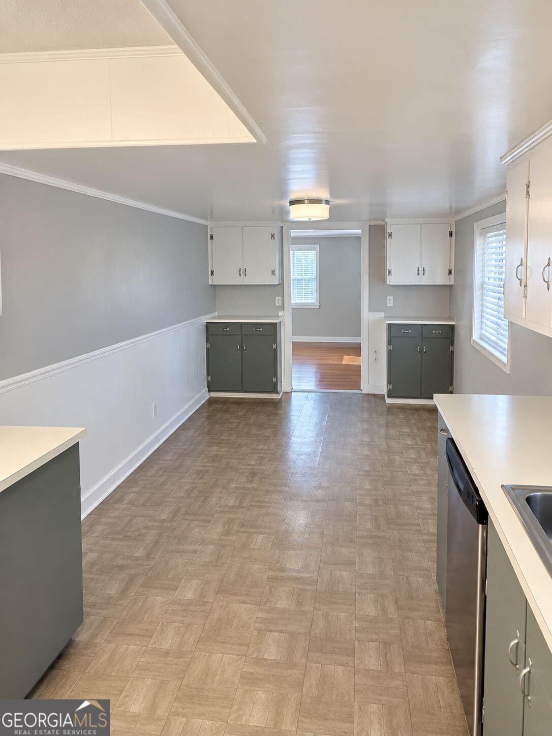 3 bedroom, 1.5 bathroom, 2,170 sq ft single family residence for sale at 70 S Butler Street, Camilla, GA 31730 — photo 4