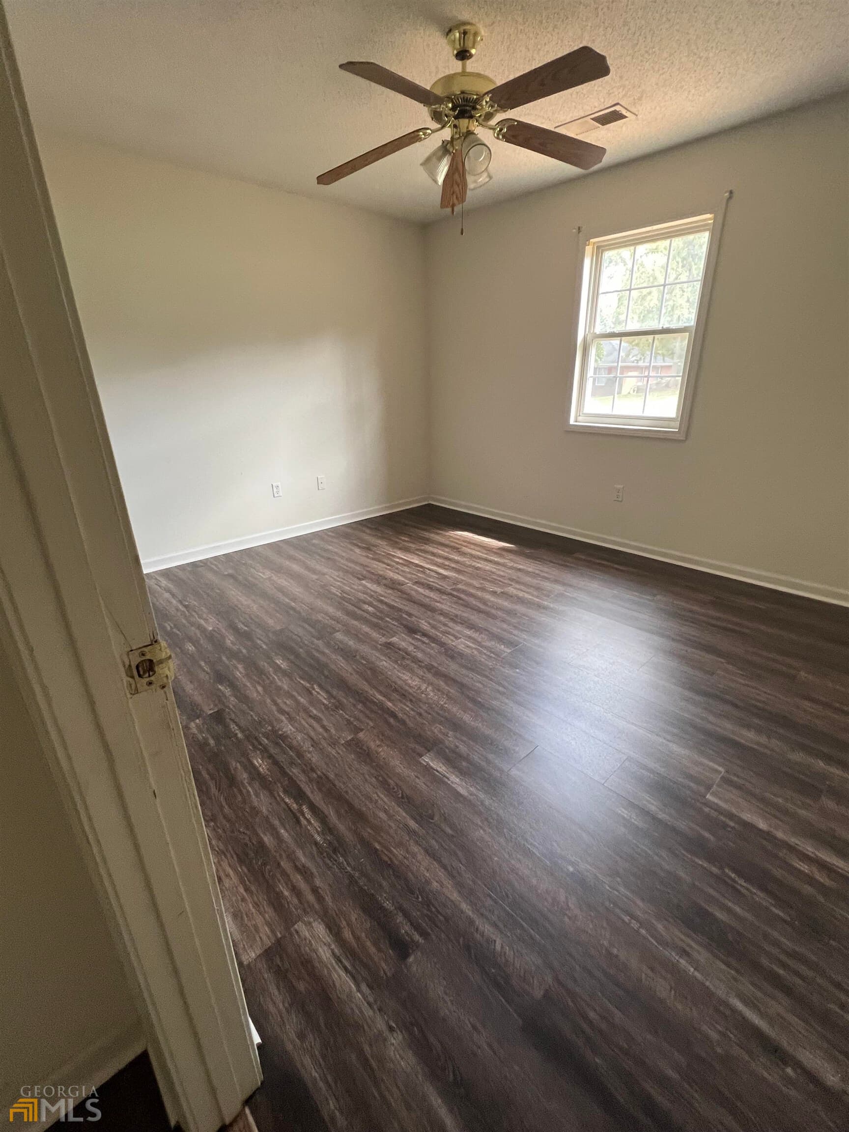2 bedroom, 2 bathroom, 1,200 sq ft single family residence for rent at 1820 North Ridge Drive UNIT B, Milledgeville, GA 31061 for $975 a month — photo 3
