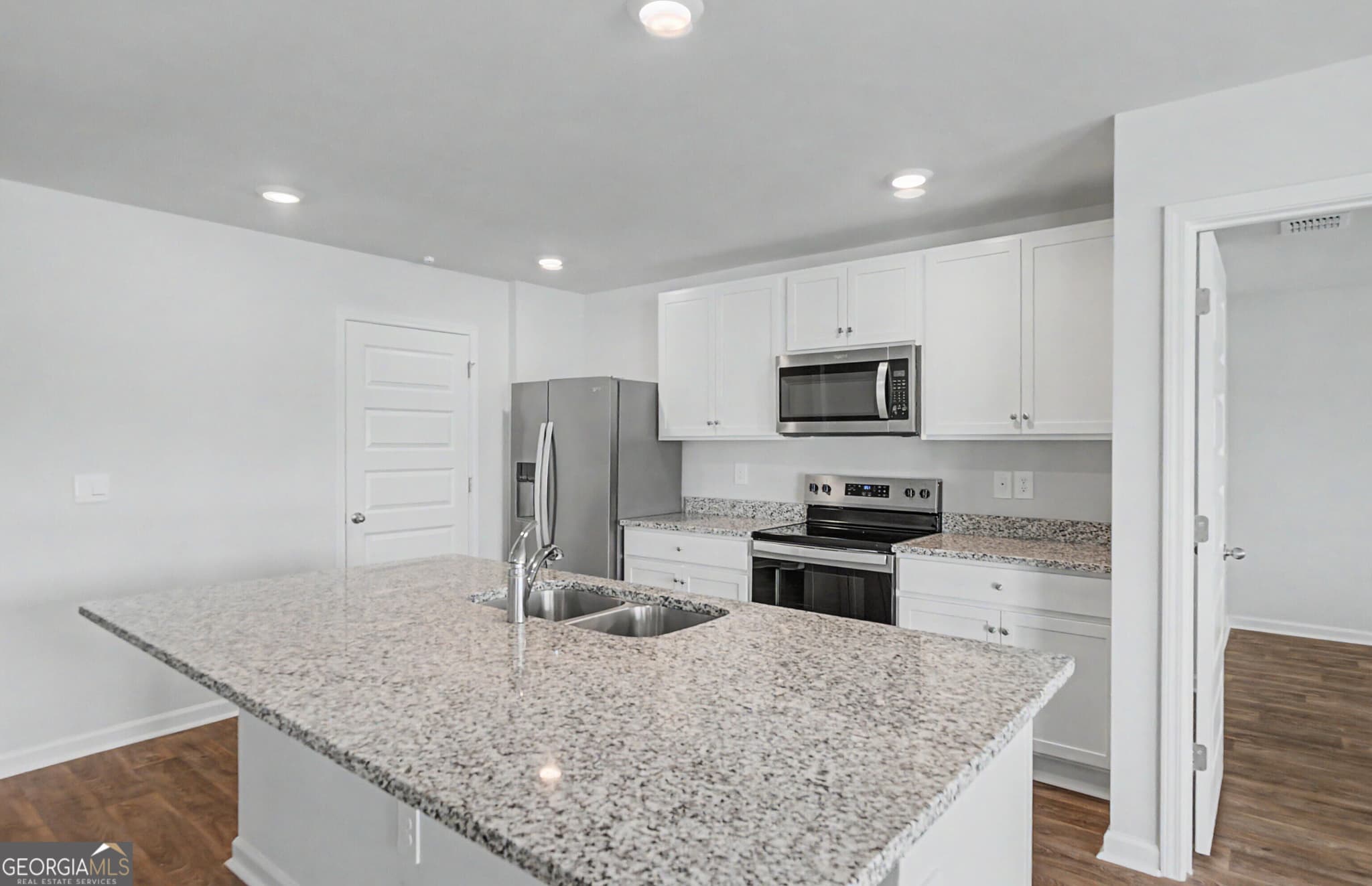 3 bedroom, 2 bathroom, 1,618 sq ft single family residence for sale at 44 Autumn's Wood Drive, Brunswick, GA 31525 — photo 8