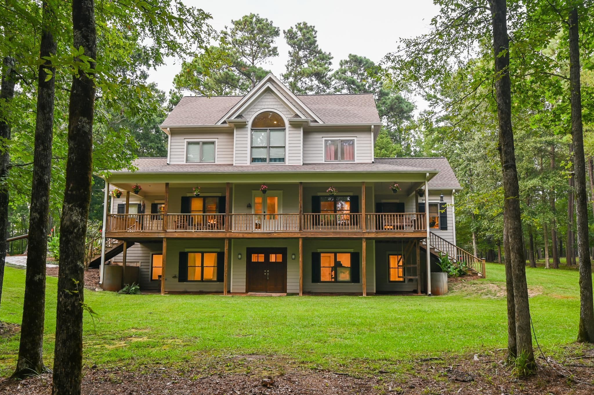 5 bedroom, 4.5 bathroom, 4,504 sq ft single family residence sold at 1301 Red Road, White Plains, GA 30678
