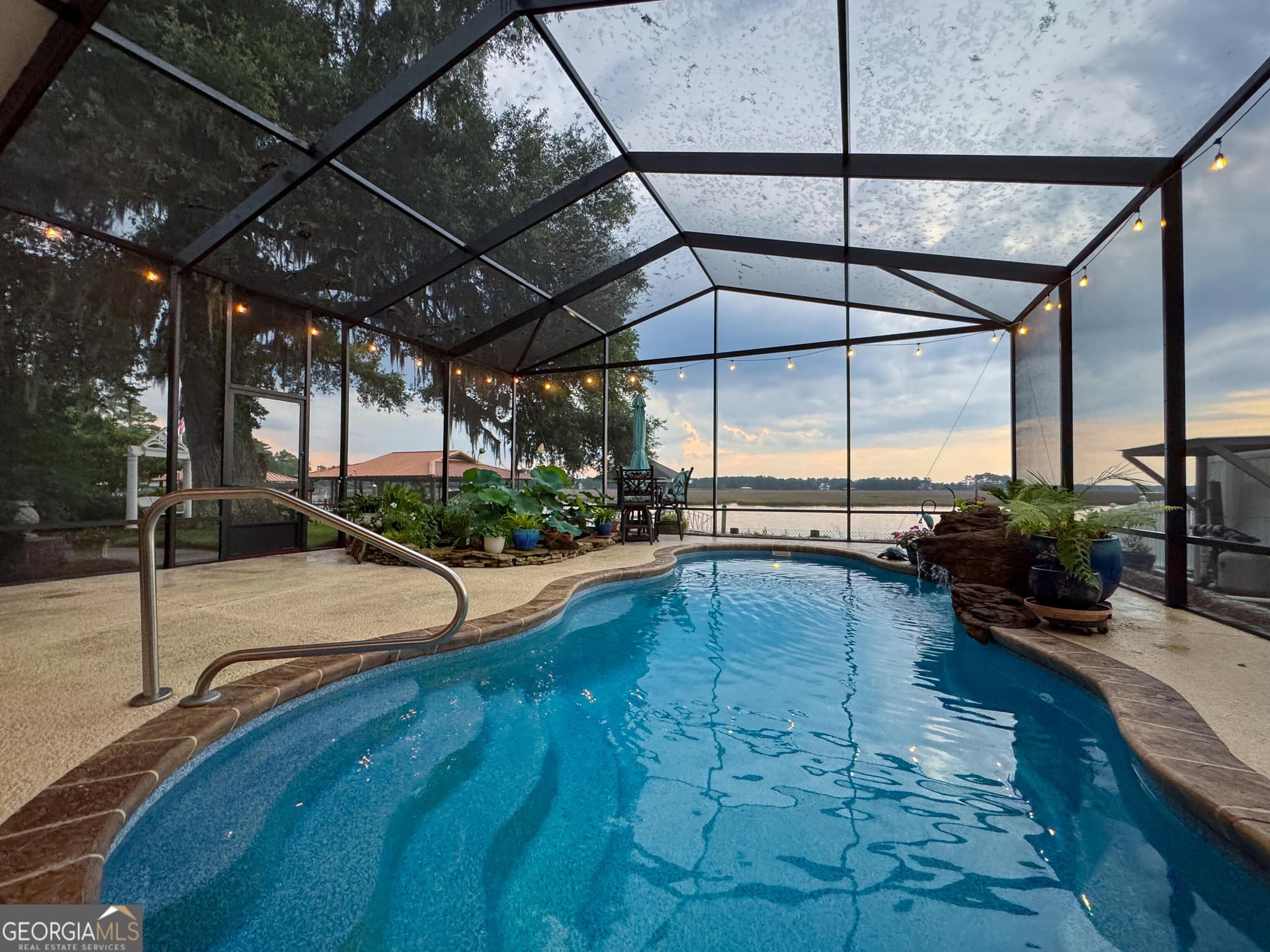 3 bedroom, 2.5 bathroom, 2,010 sq ft single family residence for sale at 543 E 1st Street, Midway, GA 31320 — photo 9