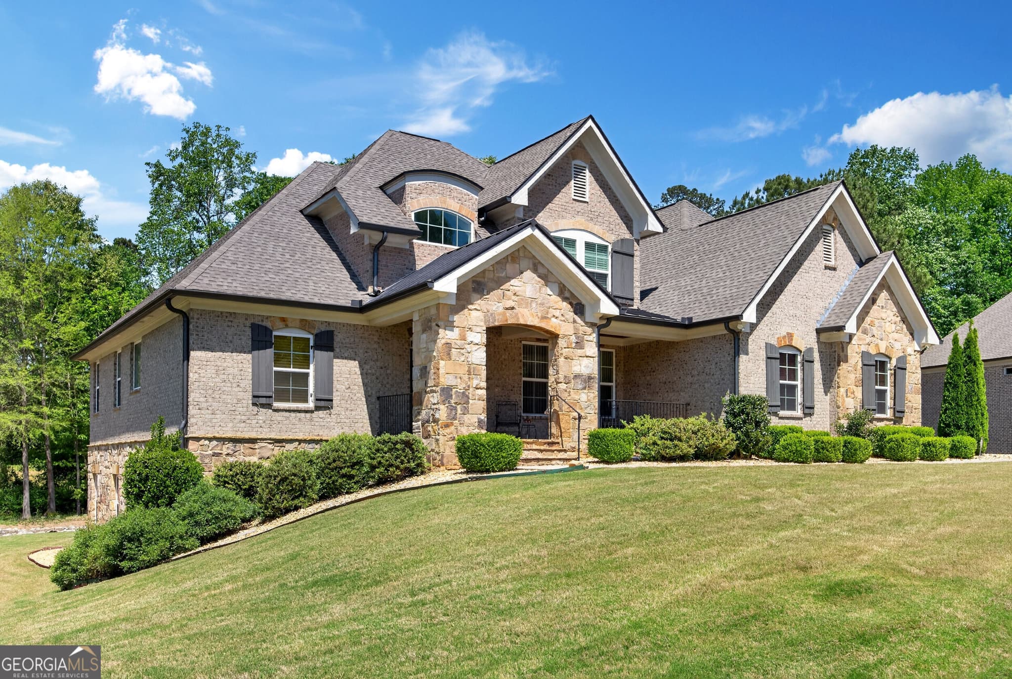 6 bedroom, 4 bathroom, 4,630 sq ft single family residence for sale at 2710 Bolton Abbey Drive, Marietta, GA 30064 — photo 2