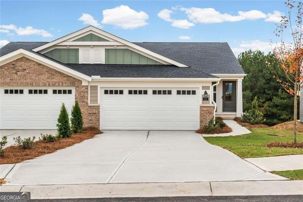 3 bedroom, 2.5 bathroom, 2,162 sq ft townhouse for sale at 37 Village Drive, Dawsonville, GA 30534 — photo 1 of 48