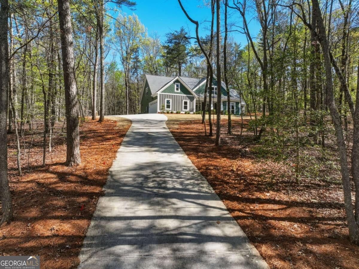 4 bedroom, 3 bathroom, 3,037 sq ft single family residence for sale at 320 Fern Park Drive, Dawsonville, GA 30534 — photo 6