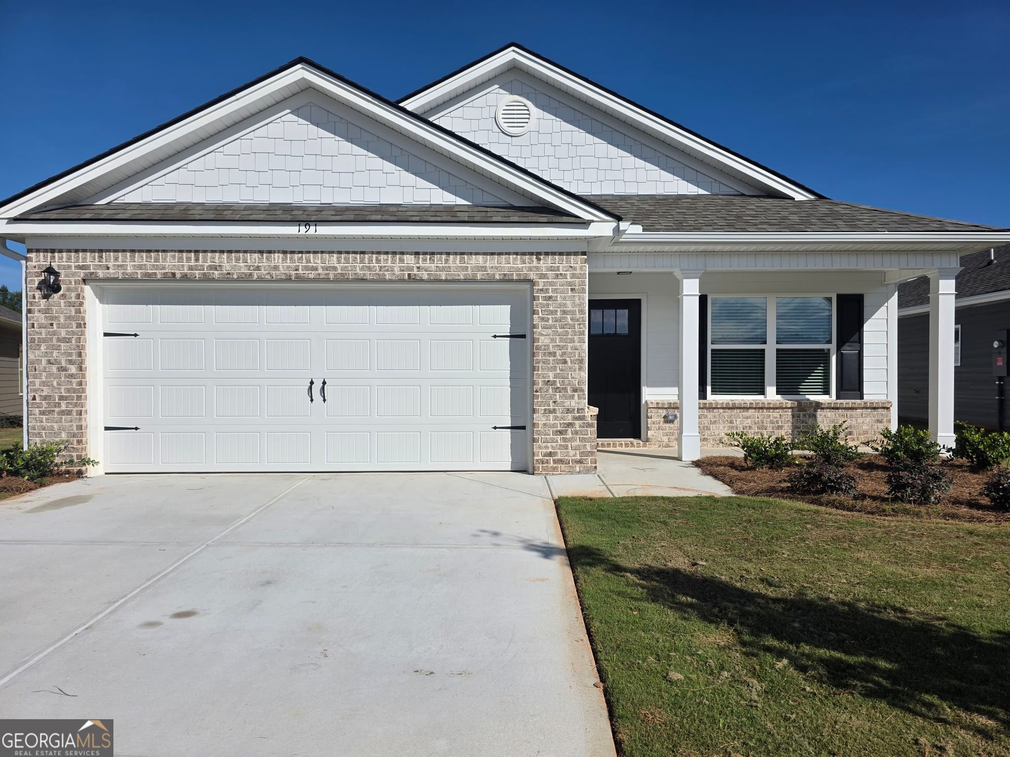 3 bedroom, 2 bathroom, 1,600 sq ft single family residence for sale at 191 Charlie Way 30, Winder, GA 30680 — photo 1 of 16