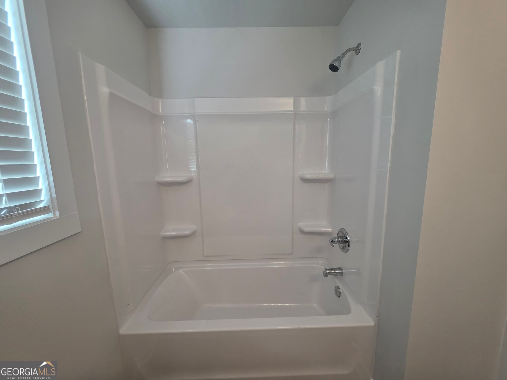 3 bedroom, 2 bathroom, 1,600 sq ft single family residence for sale at 191 Charlie Way 30, Winder, GA 30680 — photo 8