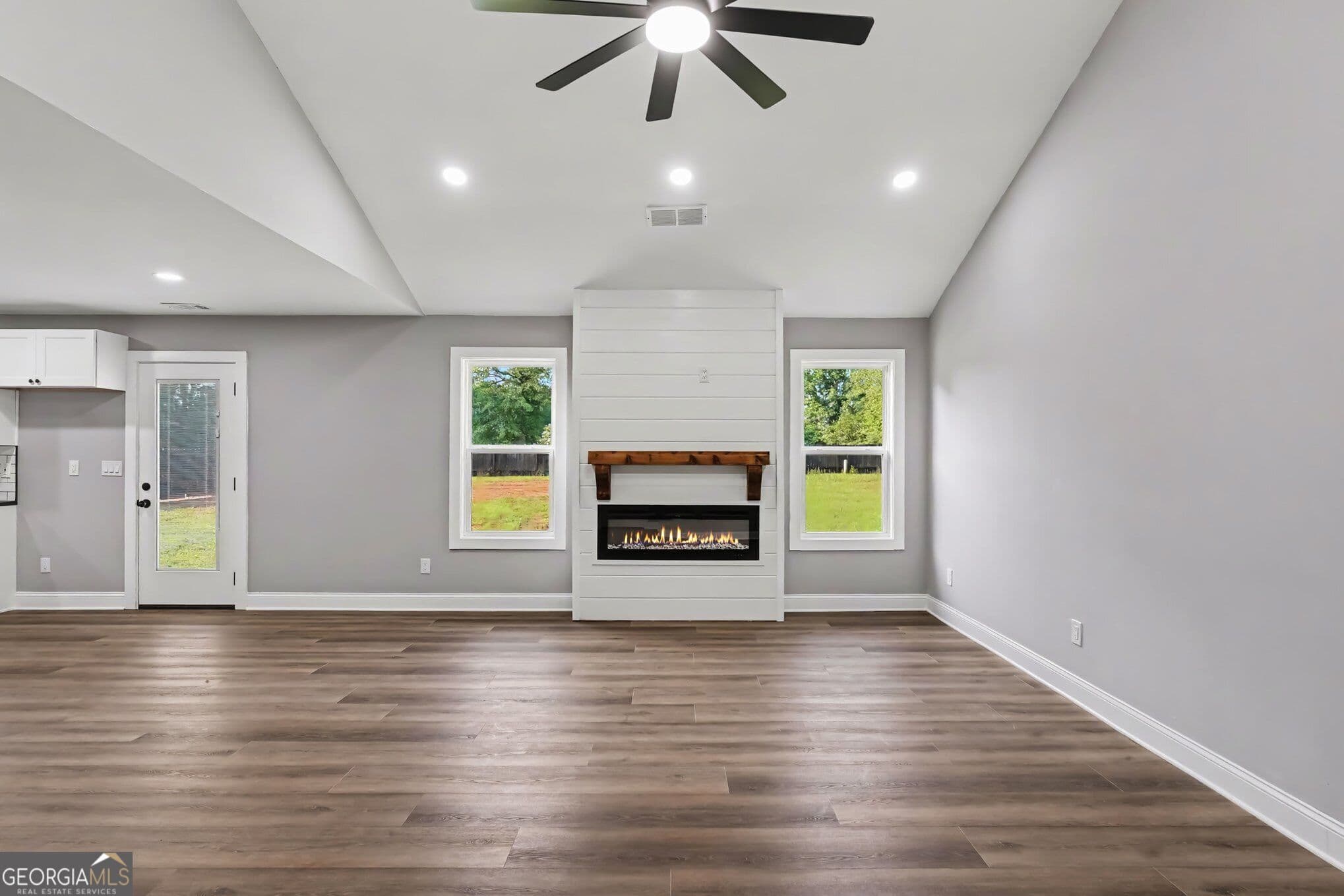 3 bedroom, 2 bathroom, 1,821 sq ft single family residence for rent at 520 Vineyard Road, Griffin, GA 30223 for $1,950 a month — photo 6