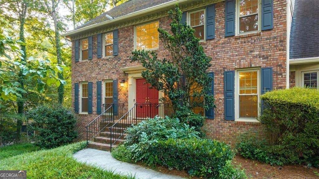 5 bedroom, 5 bathroom, 5,314 sq ft single family residence for sale at 6088 Mill Stone Run, Tucker, GA 30087 — photo 3
