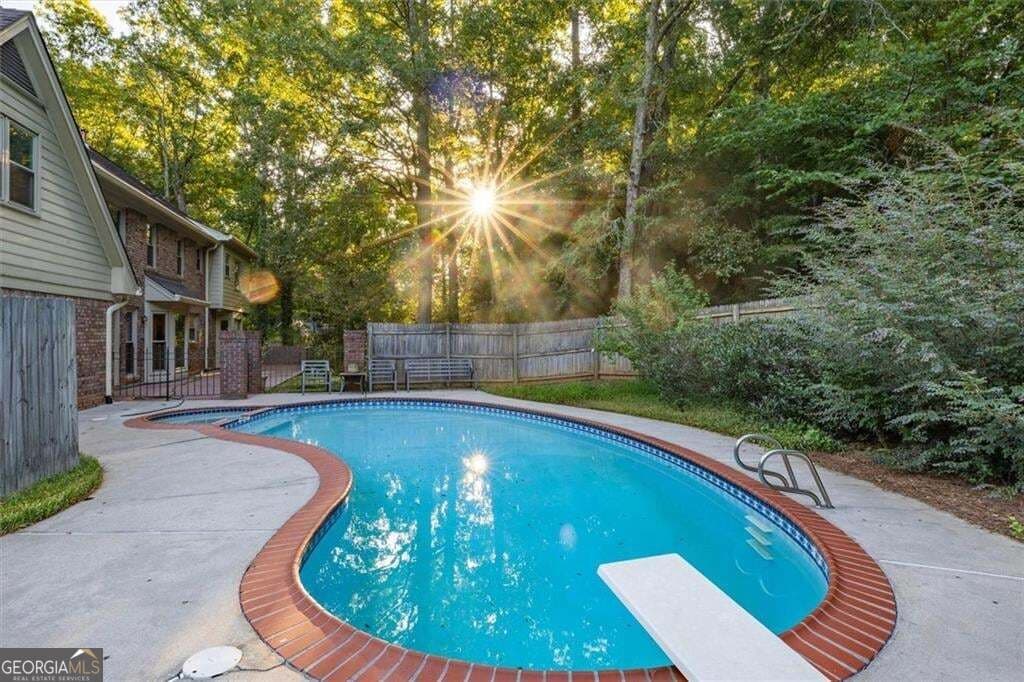 5 bedroom, 5 bathroom, 5,314 sq ft single family residence for sale at 6088 Mill Stone Run, Tucker, GA 30087 — photo 5