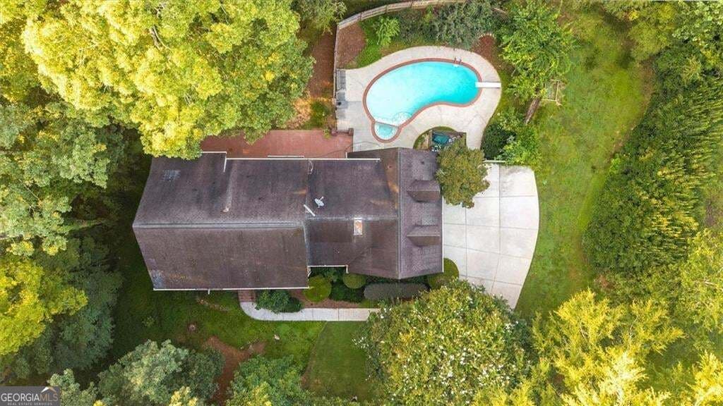 5 bedroom, 5 bathroom, 5,314 sq ft single family residence for sale at 6088 Mill Stone Run, Tucker, GA 30087 — photo 4