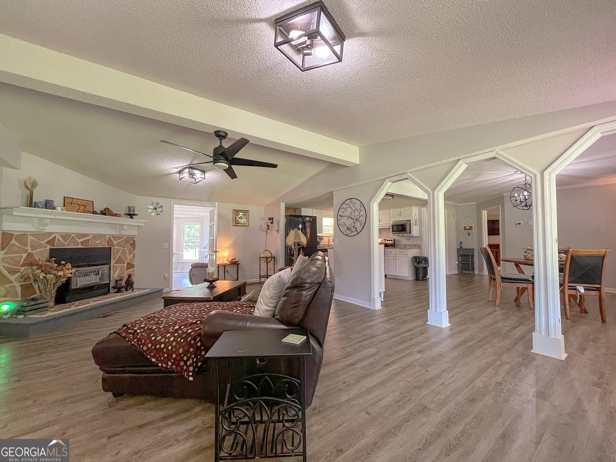 2 bedroom, 2 bathroom, 2,056 sq ft single family residence under contract at 431 Strickland Road, Dublin, GA 31021 — photo 8
