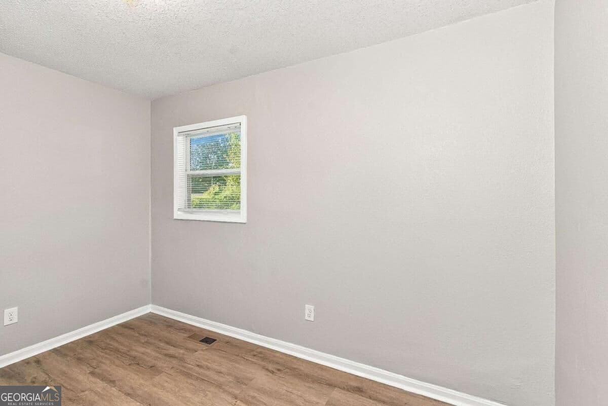 2 bedroom, 1 bathroom single family residence for rent at 2838 Cardo Drive, Atlanta, GA 30318 for $1,390 a month — photo 9