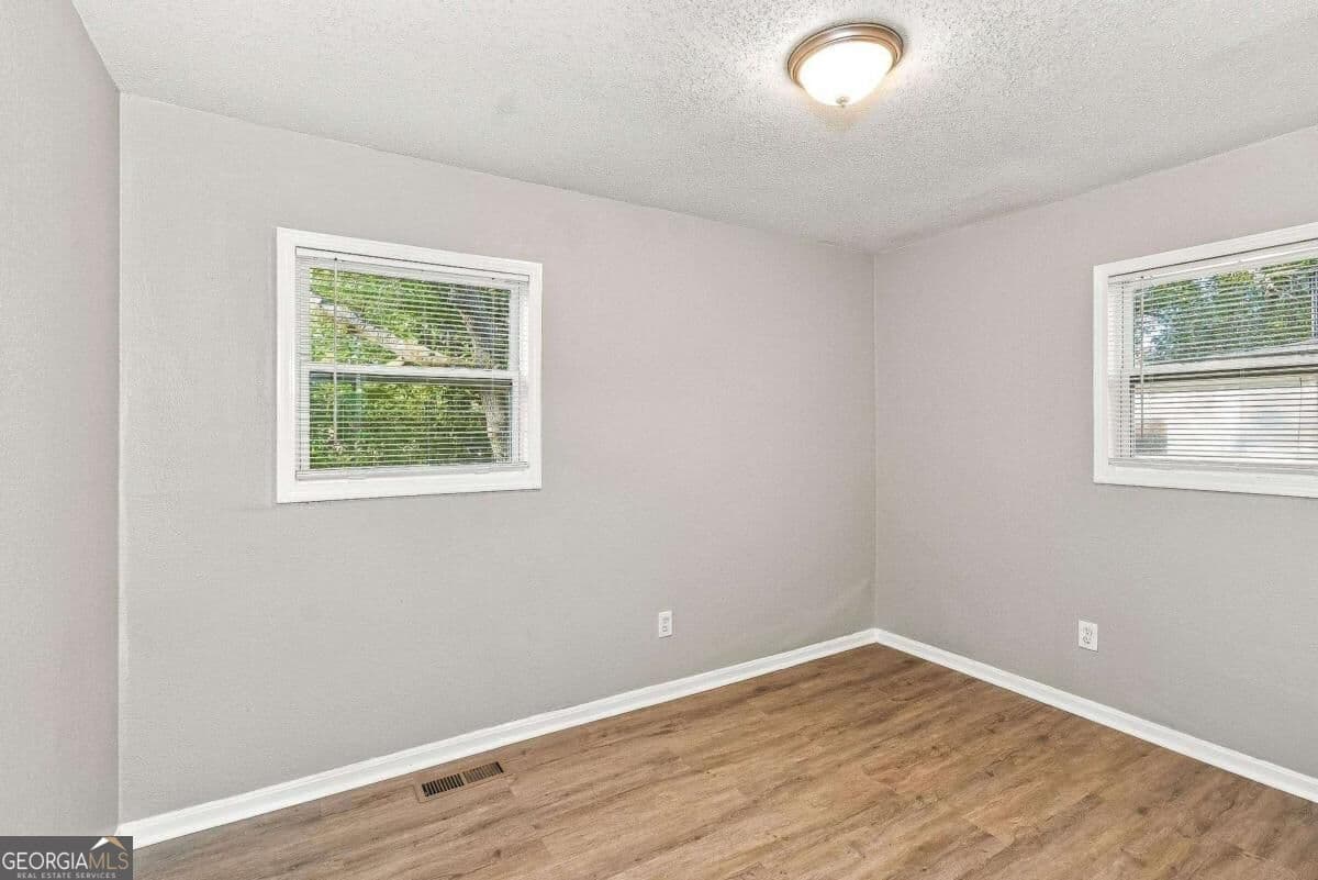 2 bedroom, 1 bathroom single family residence for rent at 2838 Cardo Drive, Atlanta, GA 30318 for $1,390 a month — photo 8