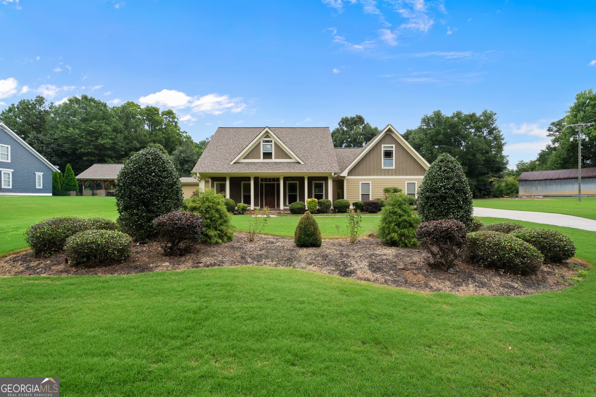 3 bedroom, 2.5 bathroom, 2,160 sq ft single family residence for sale at 30 W Macedonia Church Road, Oxford, GA 30054 — photo 2