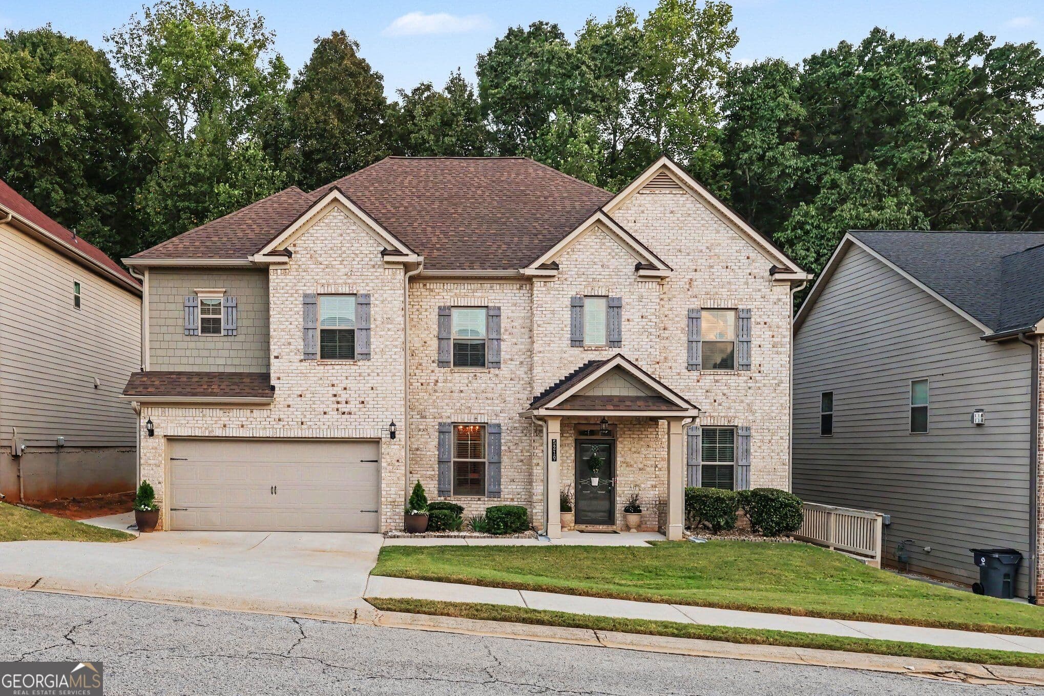 6 bedroom, 4 bathroom, 4,122 sq ft single family residence for sale at 5219 Tye Trail, Fairburn, GA 30213 — photo 9