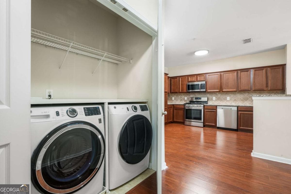 2 bedroom, 2 bathroom, 1,173 sq ft condominium for sale at 4805 W Village Way 1206, Smyrna, GA 30080 — photo 6