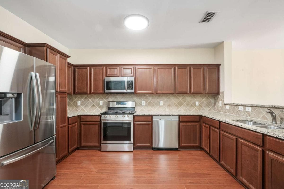 2 bedroom, 2 bathroom, 1,173 sq ft condominium for sale at 4805 W Village Way 1206, Smyrna, GA 30080 — photo 3