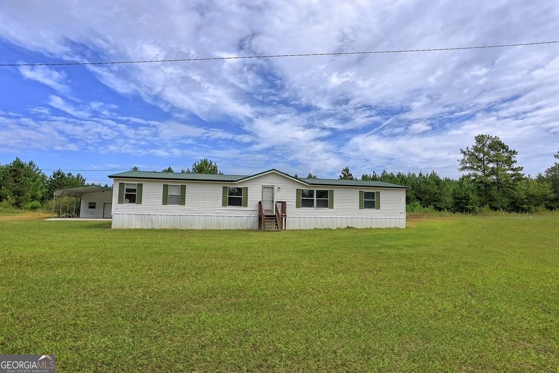 3 bedroom, 2 bathroom, 2,128 sq ft manufactured home,mobile home sold at 2851 Effingham Highway, Sylvania, GA 30467