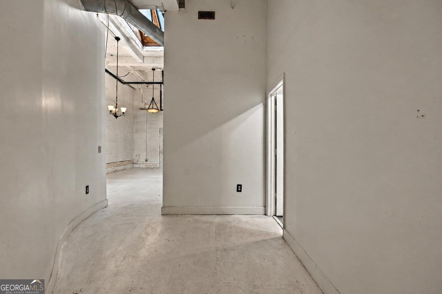 2 bedroom, 1 bathroom, 1,130 sq ft condominium for rent at 20 Marietta Street 3G, Atlanta, GA 30303 for $1,795 a month — photo 3