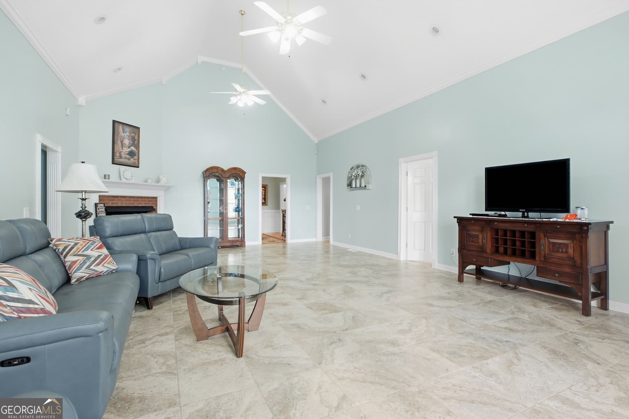 4 bedroom, 3.5 bathroom, 2,767 sq ft single family residence for sale at 8400 Heron Circle, Ooltewah, TN 37363 — photo 5