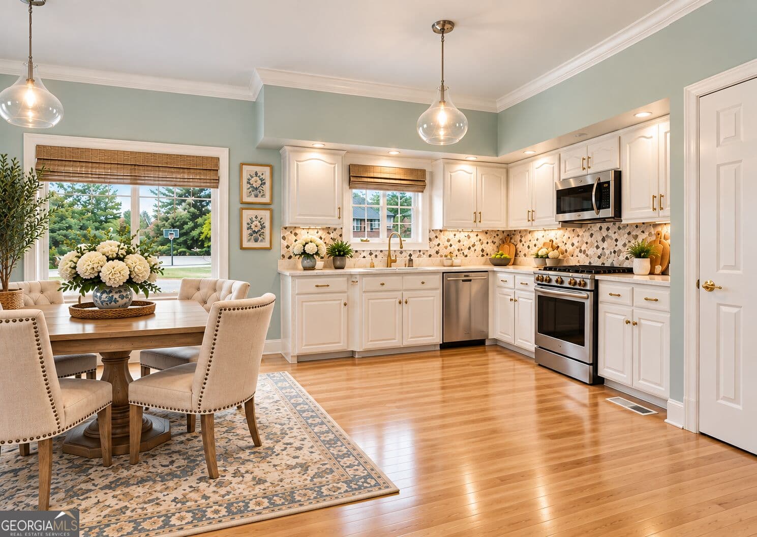 4 bedroom, 3.5 bathroom, 2,767 sq ft single family residence for sale at 8400 Heron Circle, Ooltewah, TN 37363 — photo 9