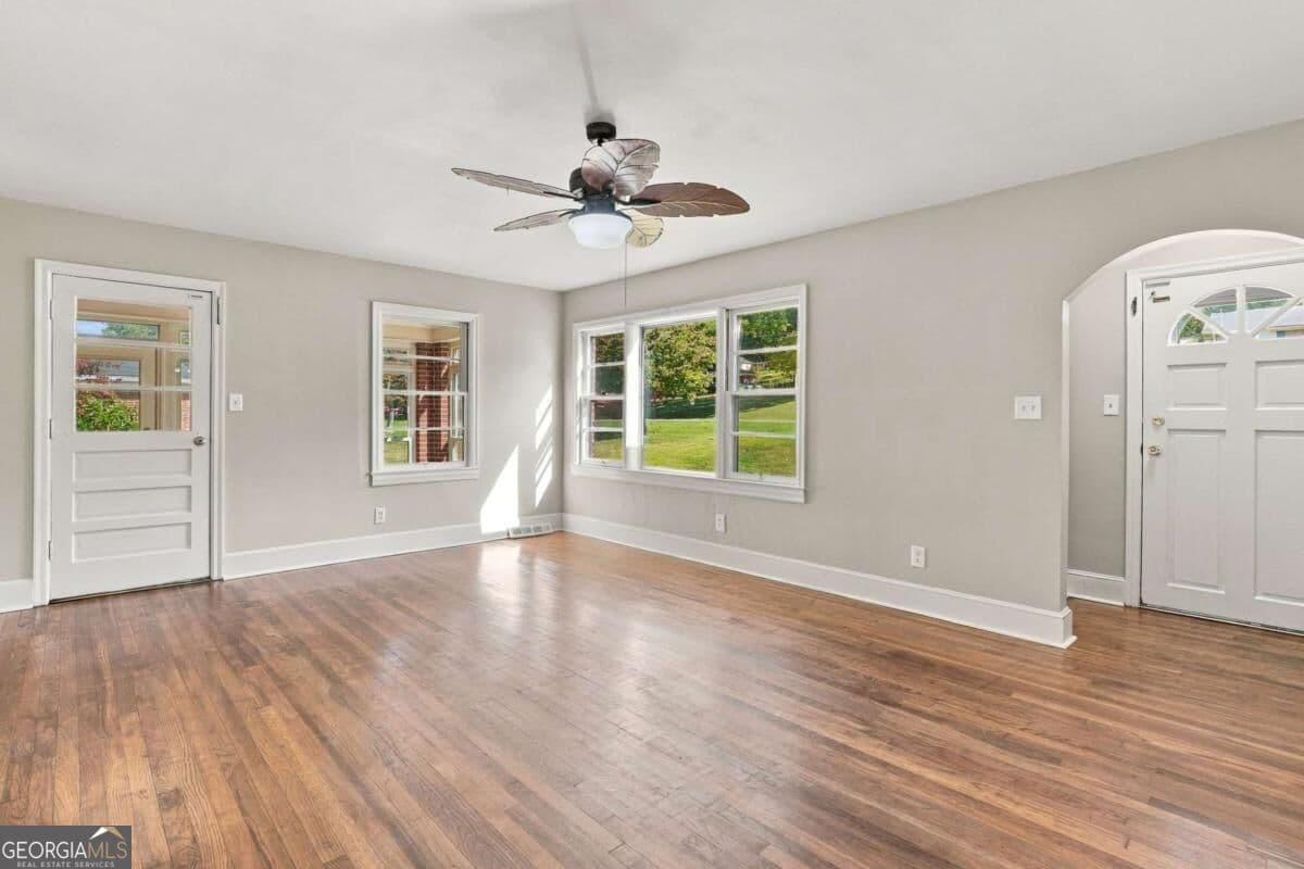 2 bedroom, 1 bathroom, 1,566 sq ft single family residence for sale at 3016 Maple Road, Lindale, GA 30147 — photo 5