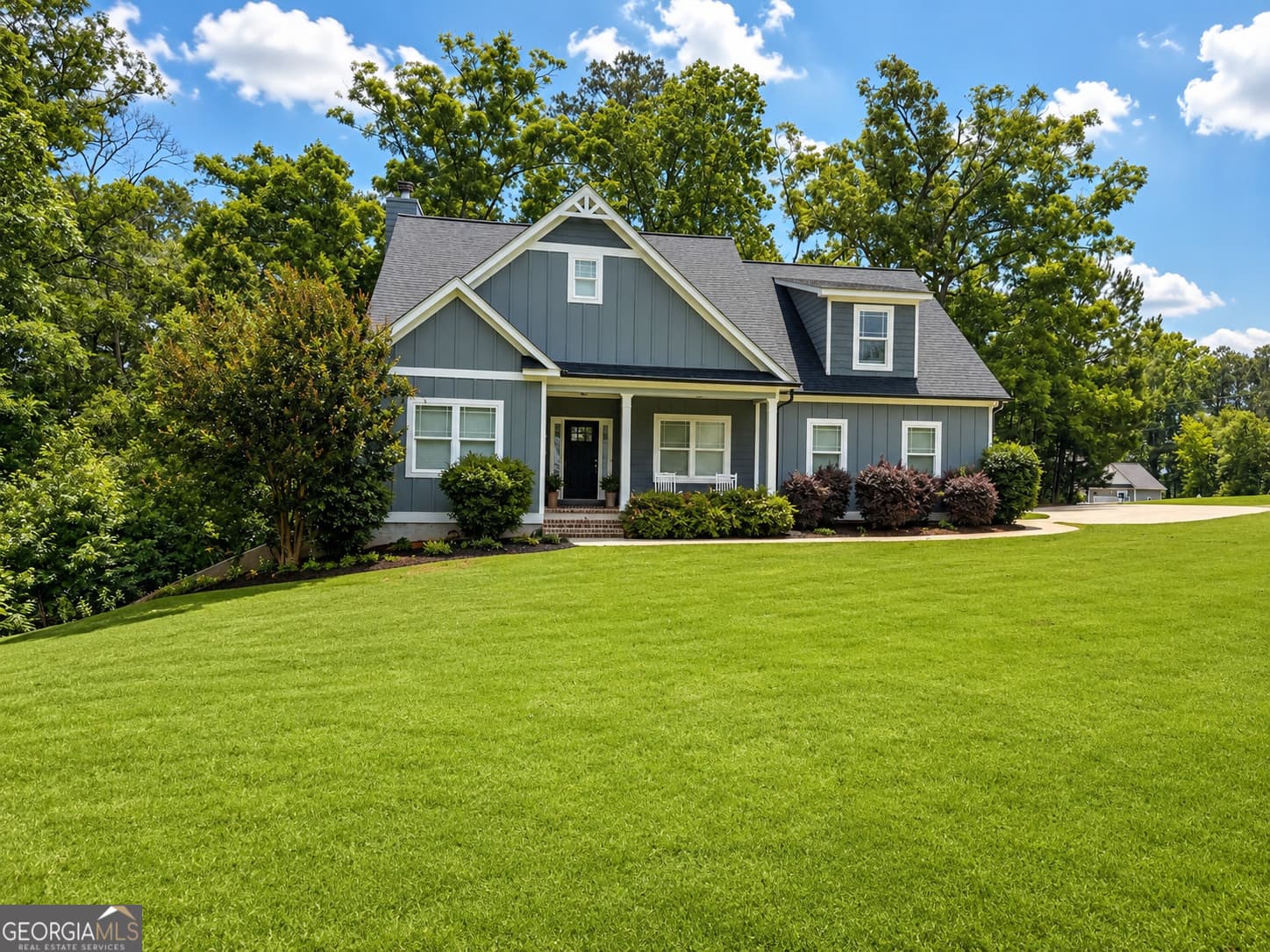 5 bedroom, 4 bathroom, 3,840 sq ft single family residence for sale at 121 Menlo Park Drive, Monticello, GA 31064 — photo 1 of 22