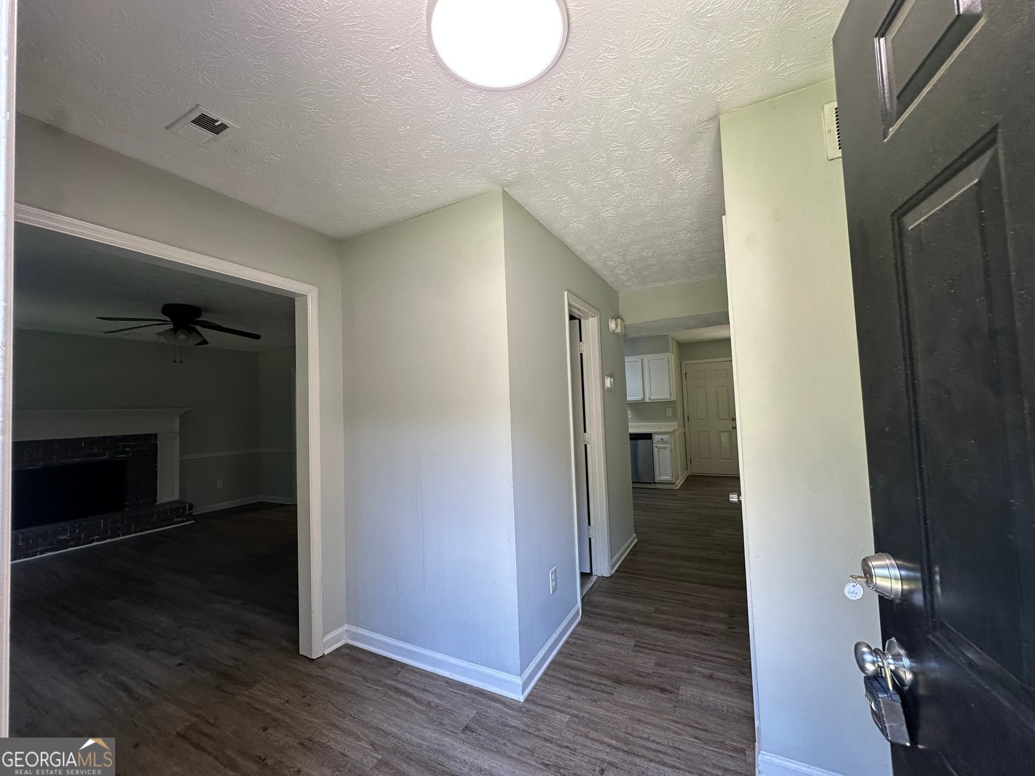 4 bedroom, 2.5 bathroom, 1,921 sq ft single family residence for rent at 40 Lake Court, Stockbridge, GA 30281 for $2,000 a month — photo 3