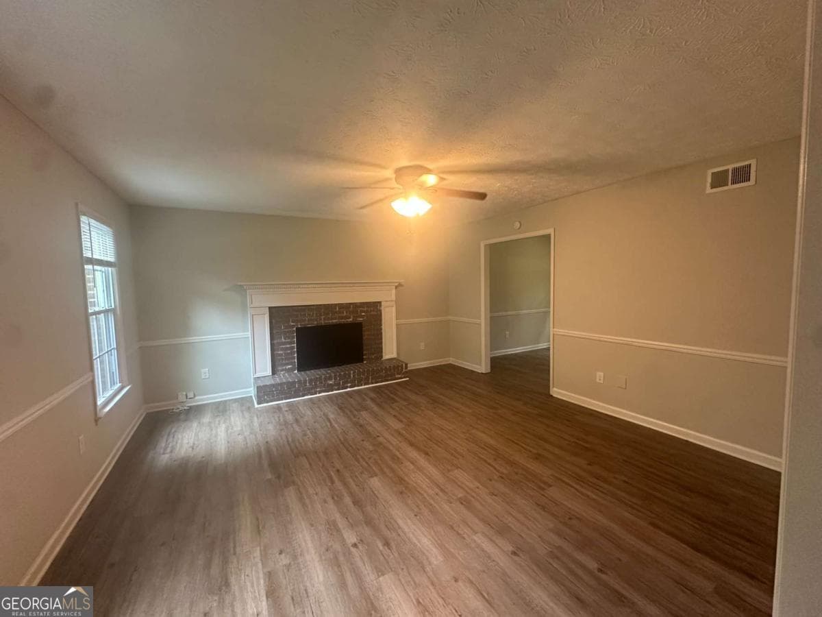4 bedroom, 2.5 bathroom, 1,921 sq ft single family residence for rent at 40 Lake Court, Stockbridge, GA 30281 for $2,000 a month — photo 4