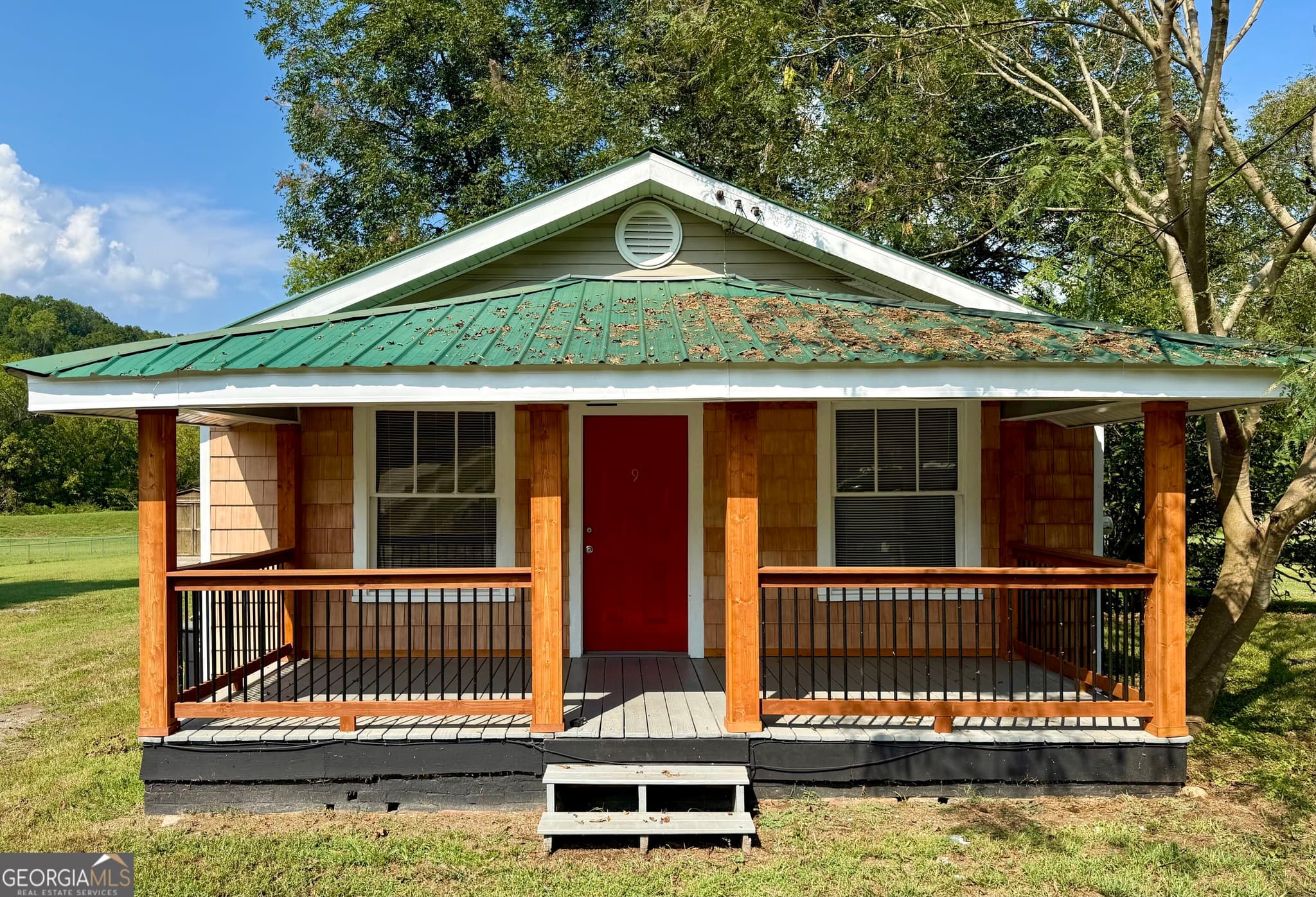 3 bedroom, 2 bathroom, 1,078 sq ft single family residence for rent at 9 Crescent Avenue, Rome, GA 30161 for $1,650 a month