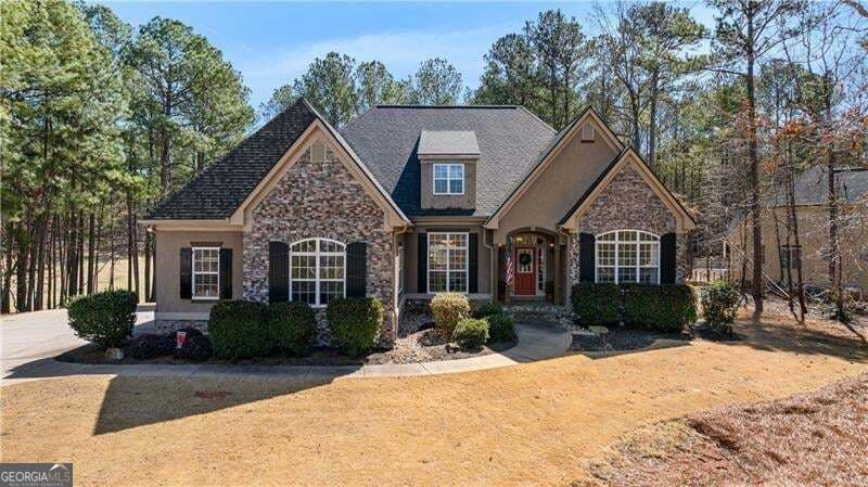 5 bedroom, 4.5 bathroom, 4,430 sq ft single family residence for sale at 35 Trellis Trace, Newnan, GA 30265 — photo 2
