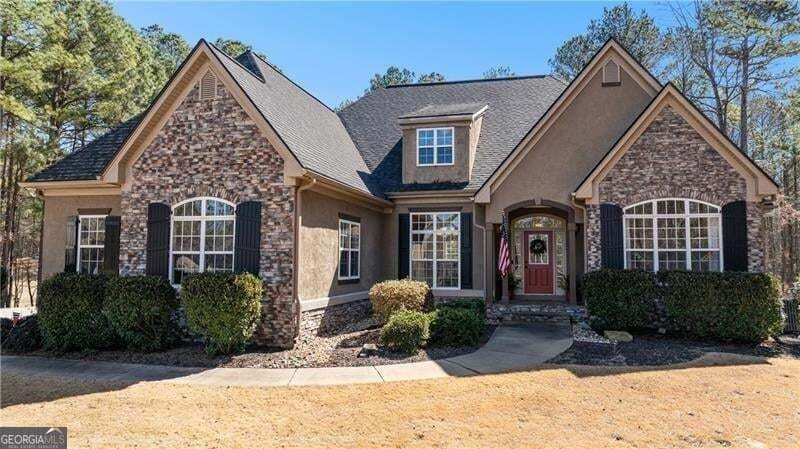 5 bedroom, 4.5 bathroom, 4,430 sq ft single family residence for sale at 35 Trellis Trace, Newnan, GA 30265 — photo 3