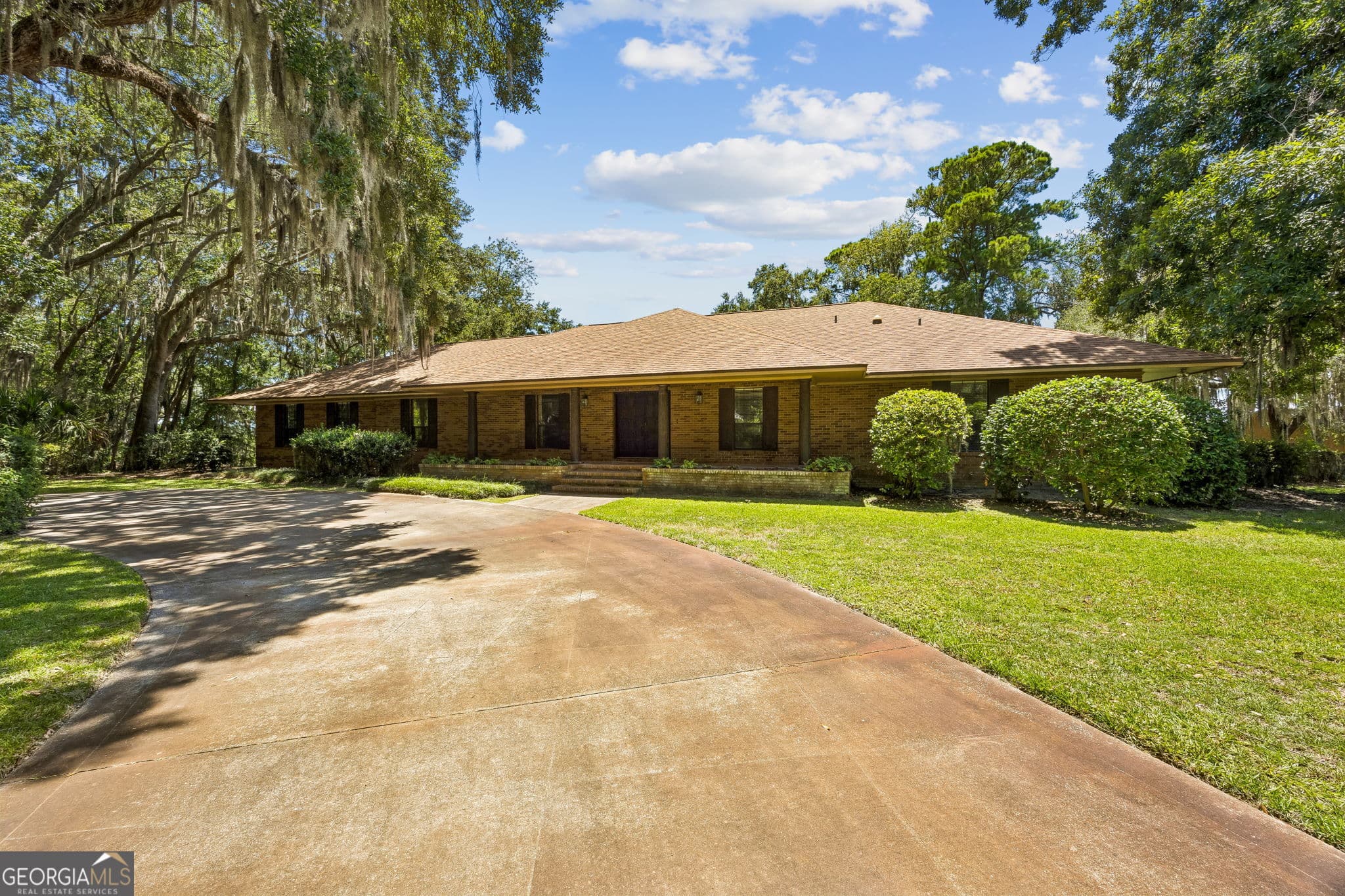 4 bedroom, 2.5 bathroom, 3,126 sq ft single family residence for sale at 811 Park Street, St. Marys, GA 31558 — photo 2