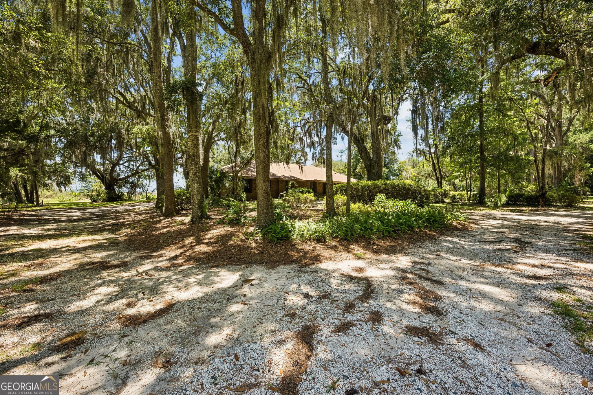 4 bedroom, 2.5 bathroom, 3,126 sq ft single family residence for sale at 811 Park Street, St. Marys, GA 31558 — photo 6