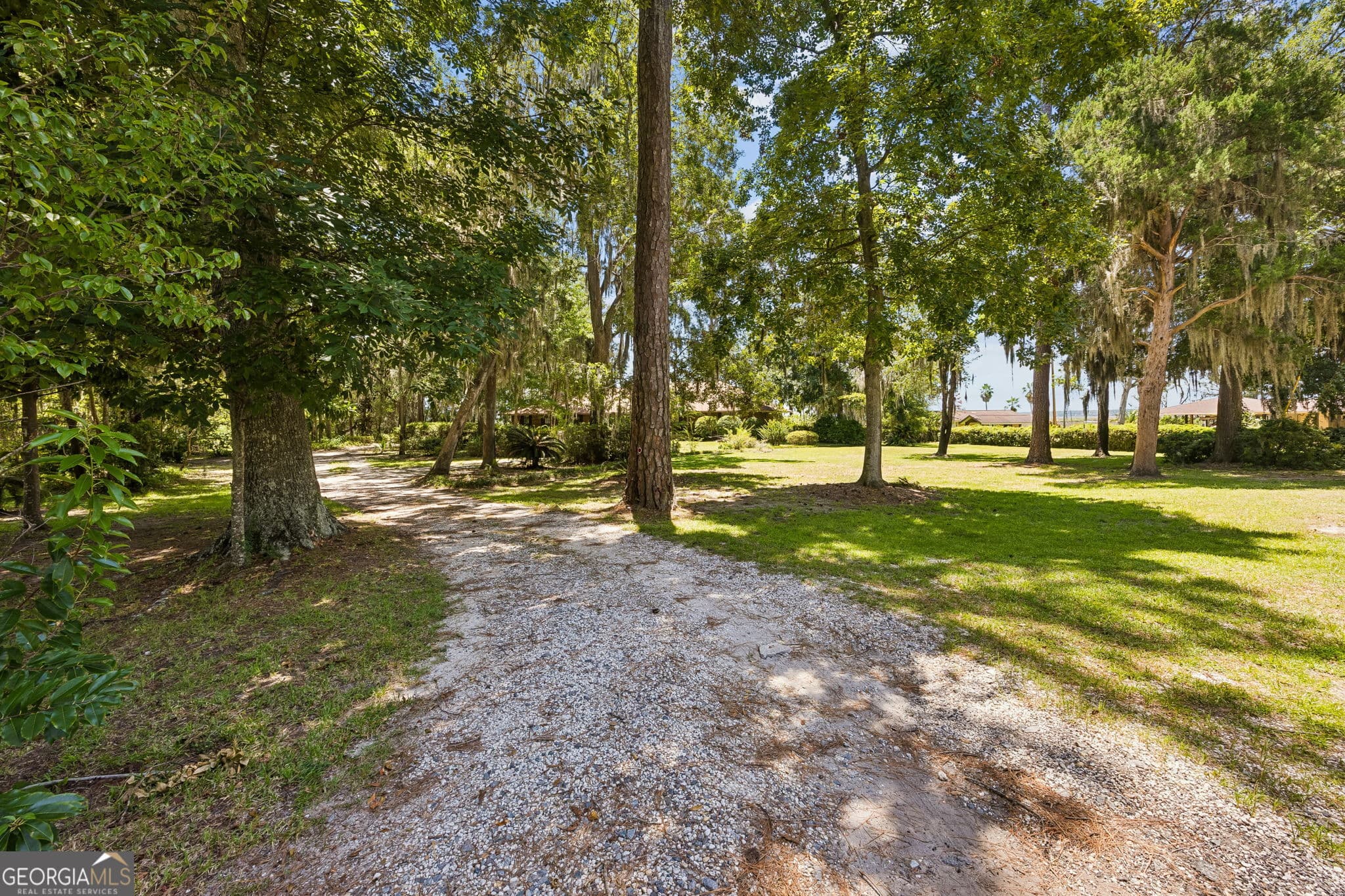 4 bedroom, 2.5 bathroom, 3,126 sq ft single family residence for sale at 811 Park Street, St. Marys, GA 31558 — photo 4