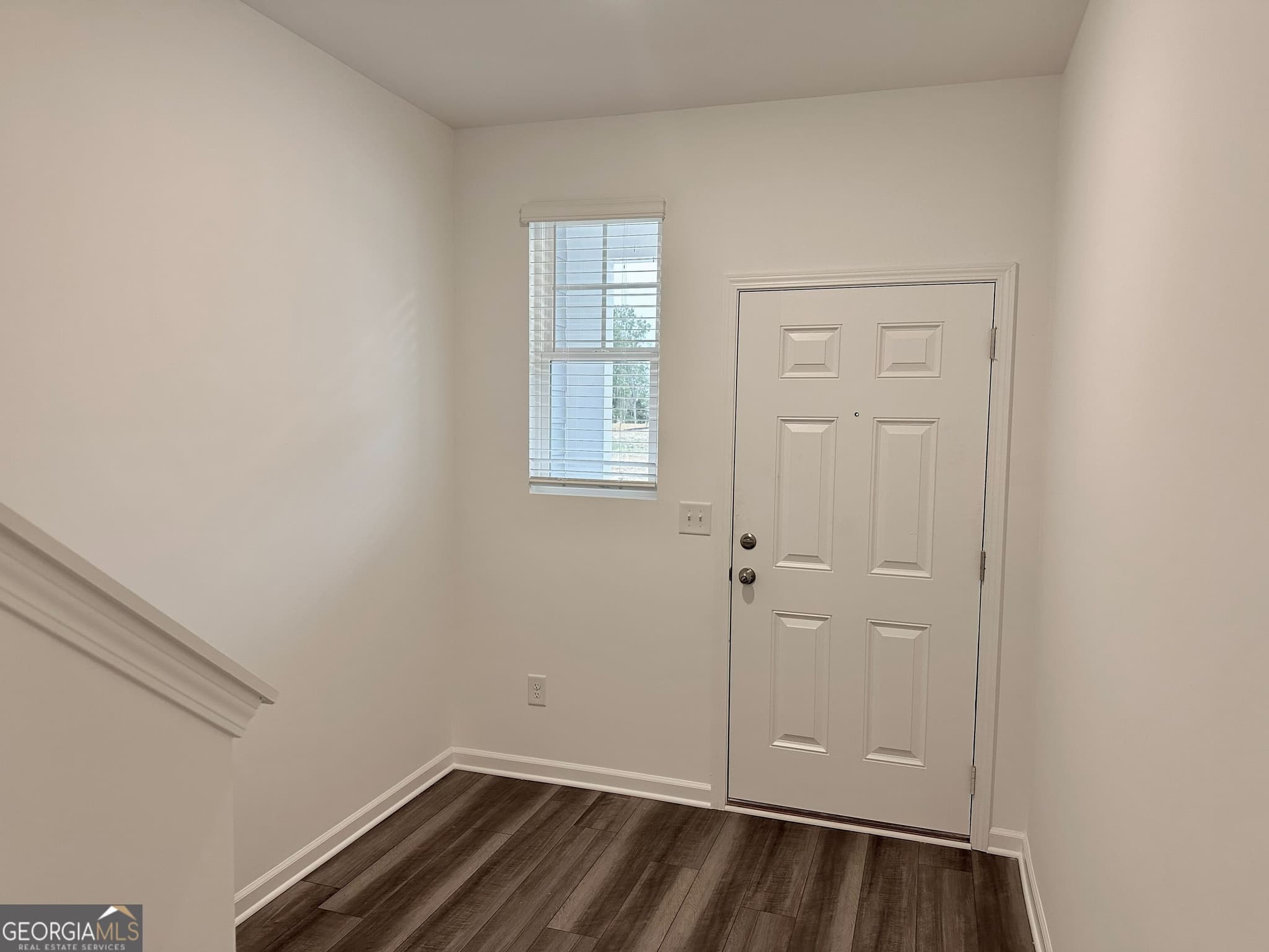 3 bedroom, 2.5 bathroom, 1,386 sq ft townhouse for sale at 166 Alpha Drive, Cartersville, GA 30120 — photo 3