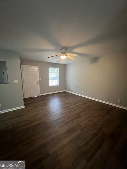 3 bedroom, 2 bathroom, 1,048 sq ft duplex for rent at 529 Railroad Street 2B, Fort Valley, GA 31030 for $995 a month — photo 2