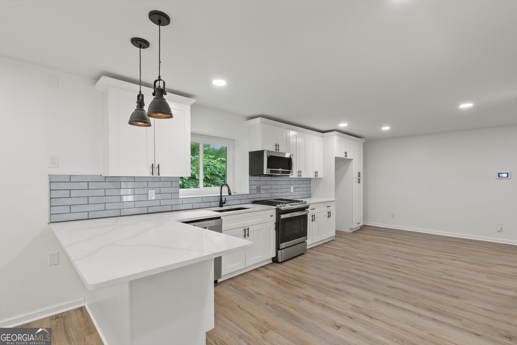 4 bedroom, 3 bathroom, 3,608 sq ft single family residence for sale at 1060 Deer Chase, Stone Mountain, GA 30088 — photo 10