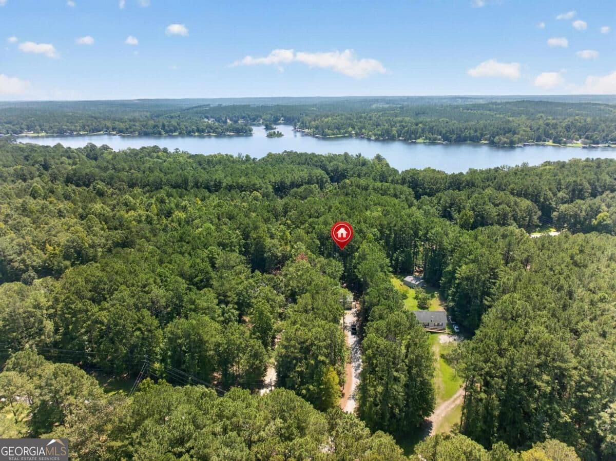 3 bedroom, 2 bathroom, 1,512 sq ft single family residence for sale at 187 Rockville Springs Drive, Eatonton, GA 31024 — photo 2