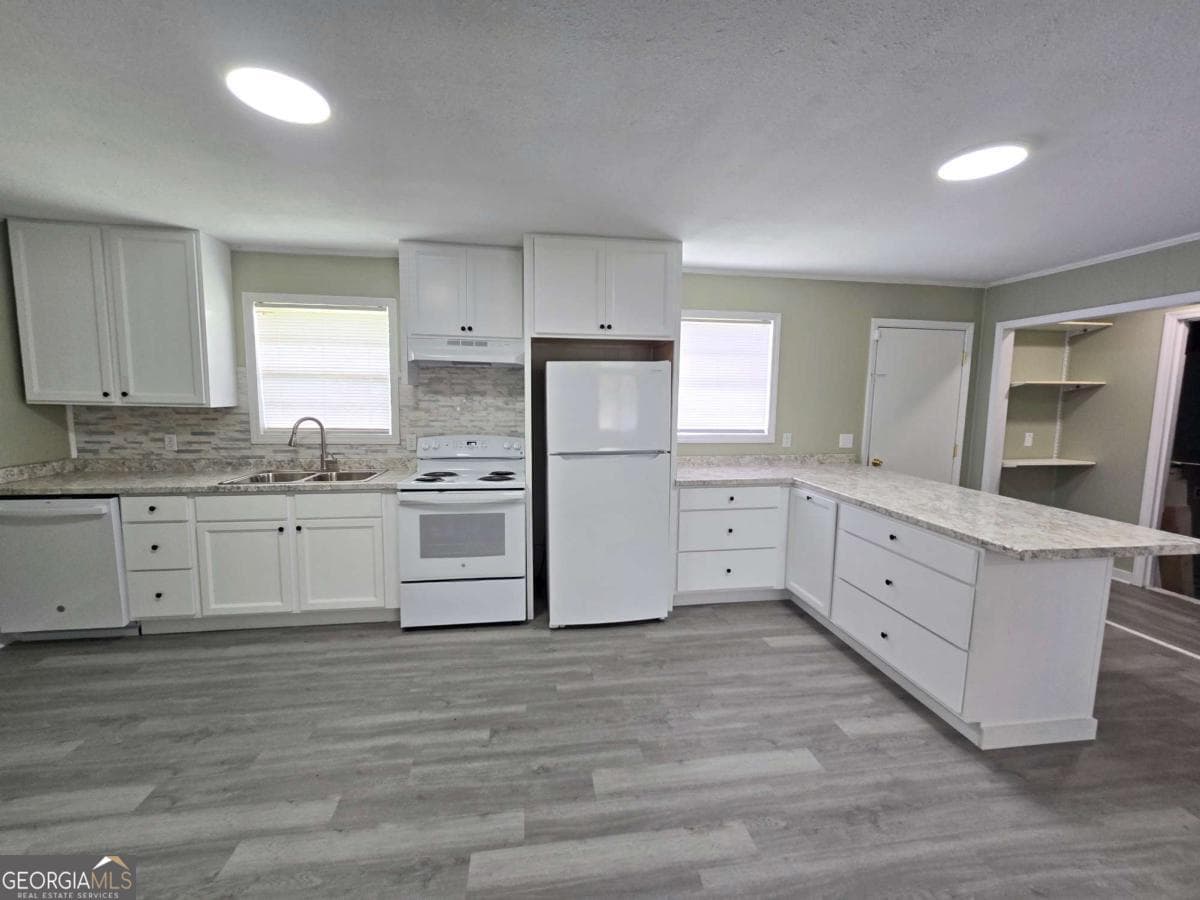 4 bedroom, 2.5 bathroom single family residence for sale at 1108 Wilma Street, Nashville, GA 31639 — photo 5