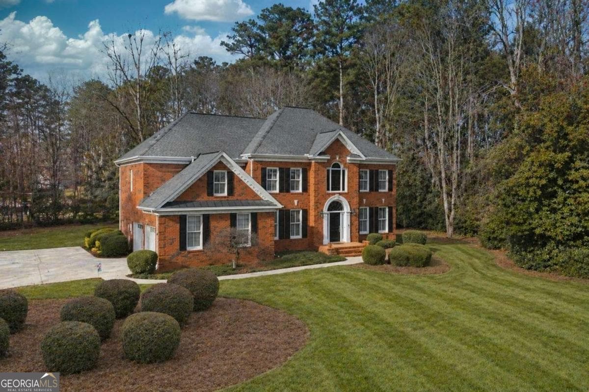 4 bedroom, 3.5 bathroom, 3,579 sq ft single family residence sold at 1700 Canterbury Pointe, Conyers, GA 30013