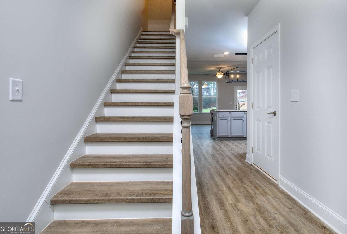 3 bedroom, 2.5 bathroom townhouse for sale at 113 Greenview Court, Homer, GA 30547 — photo 2