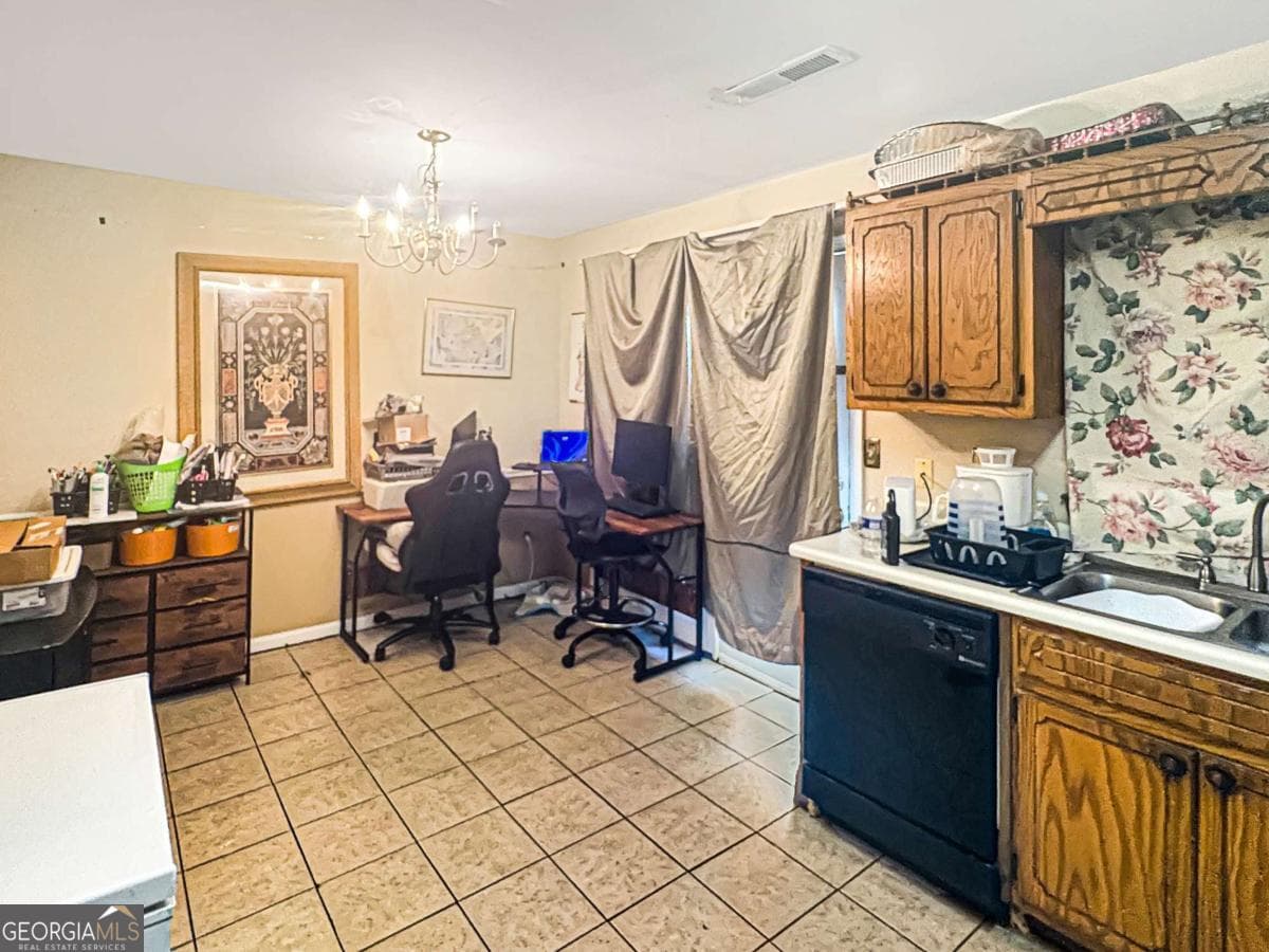 multi family,townhouse for sale at 664 Browning Lane, Conyers, GA 30013 — photo 6