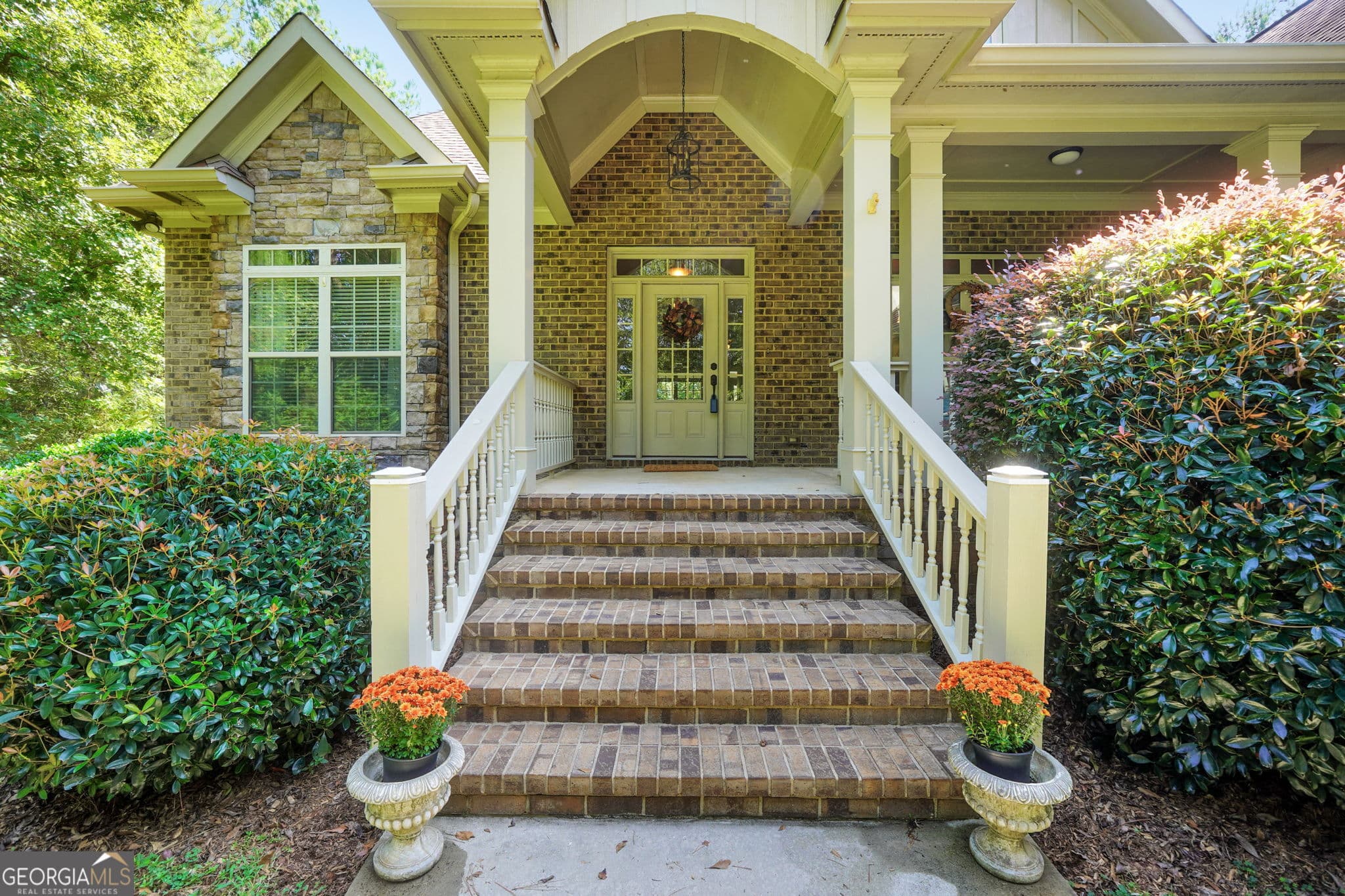 5 bedroom, 3.5 bathroom, 3,920 sq ft single family residence for sale at 505 Crescent Drive, Forsyth, GA 31029 — photo 4
