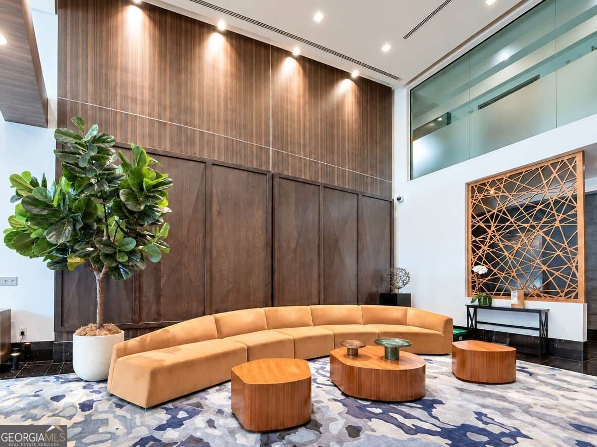 1 bedroom, 1.5 bathroom, 895 sq ft condominium for sale at 44 Peachtree Place 634, Atlanta, GA 30309 — photo 2